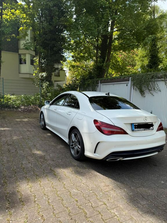 Mercedes-Benz CLA 180