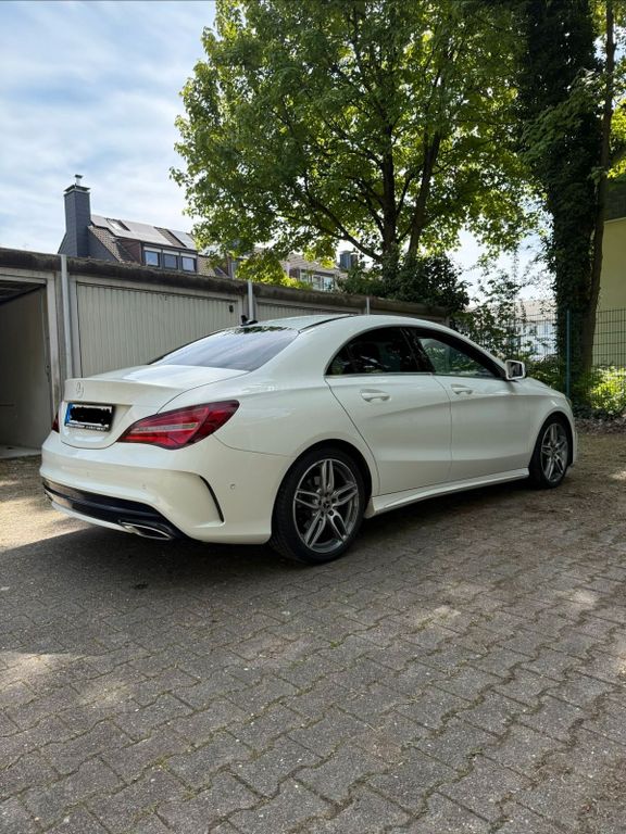 Mercedes-Benz CLA 180
