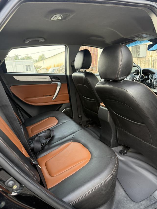 JAC Group Refine S5
