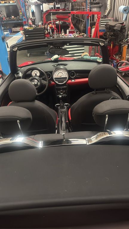 MINI Cooper Cabrio