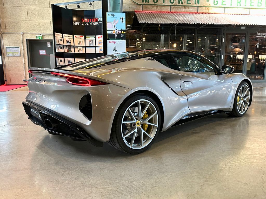 Lotus Emira