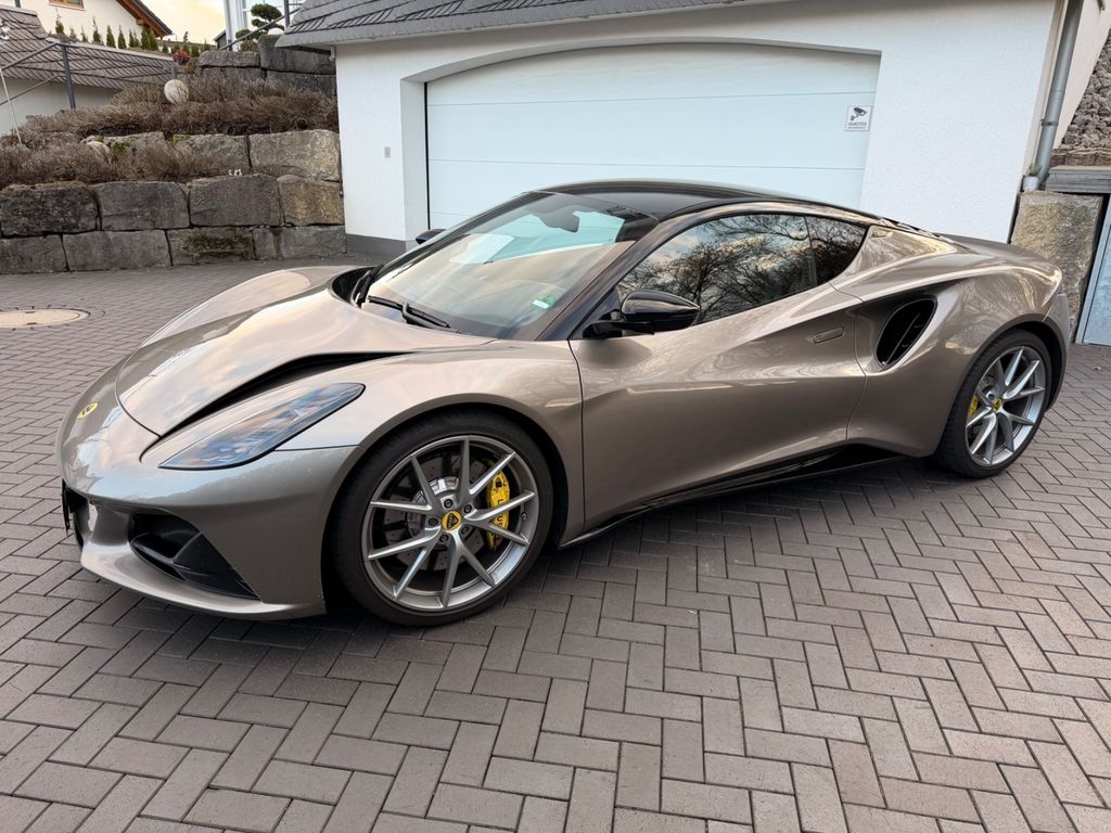 Lotus Emira