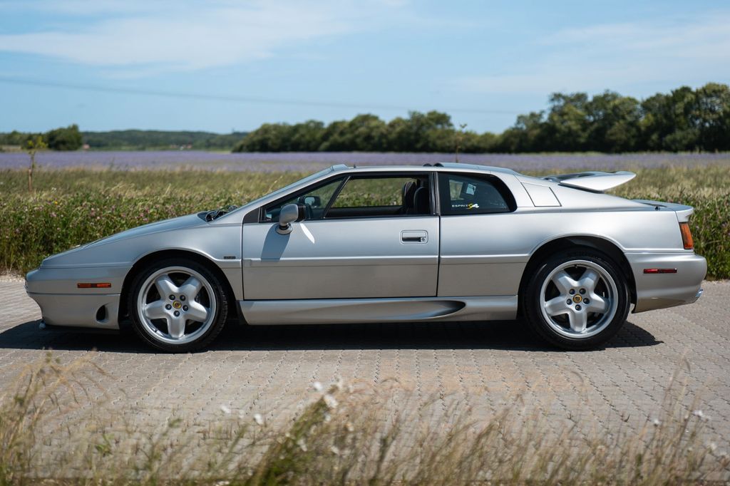 Lotus Esprit