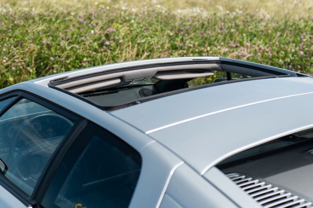 Lotus Esprit
