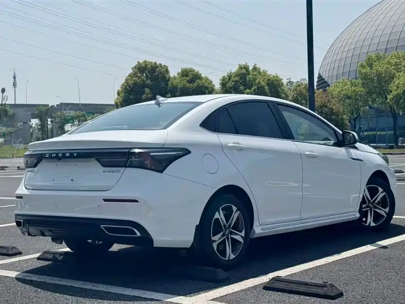 Chery Arrizo 5 PLUS