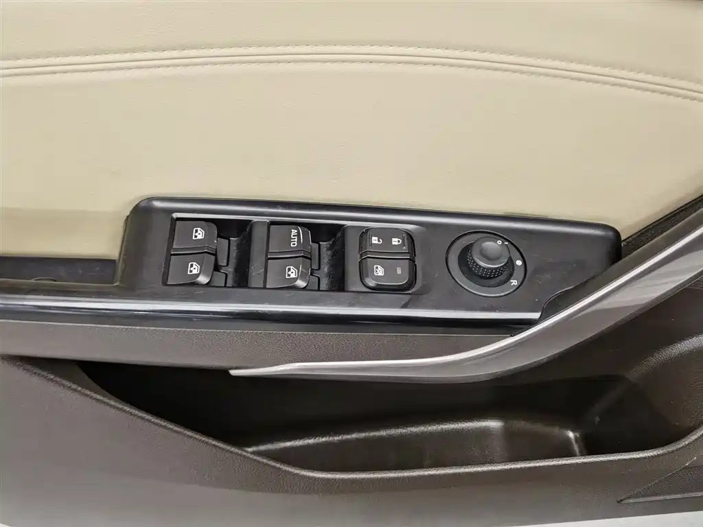Baojun 310W
