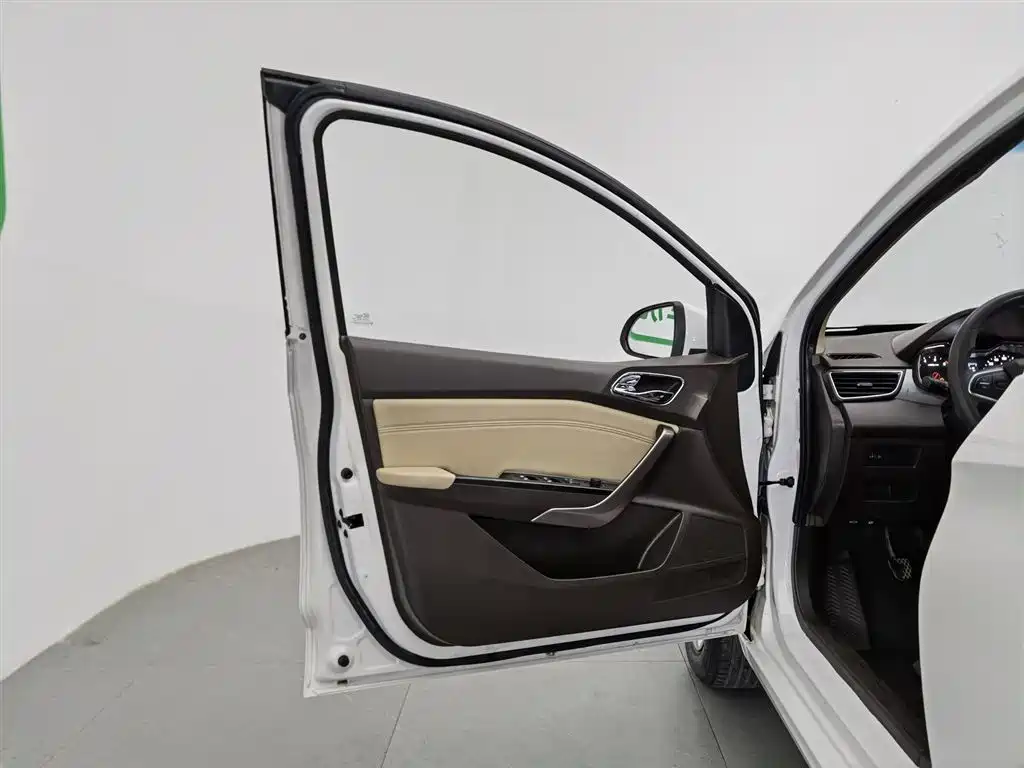 Baojun 310W