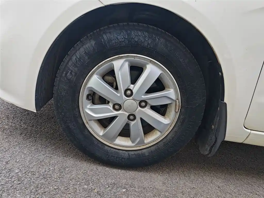 Kia K2