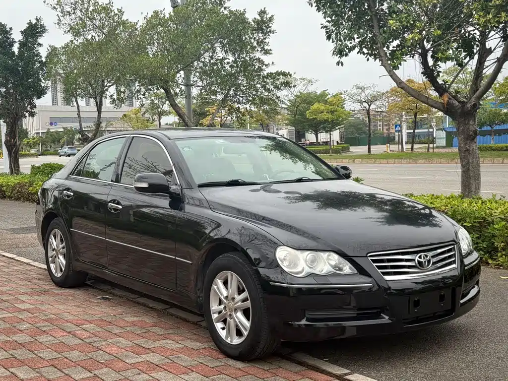 Toyota Reiz