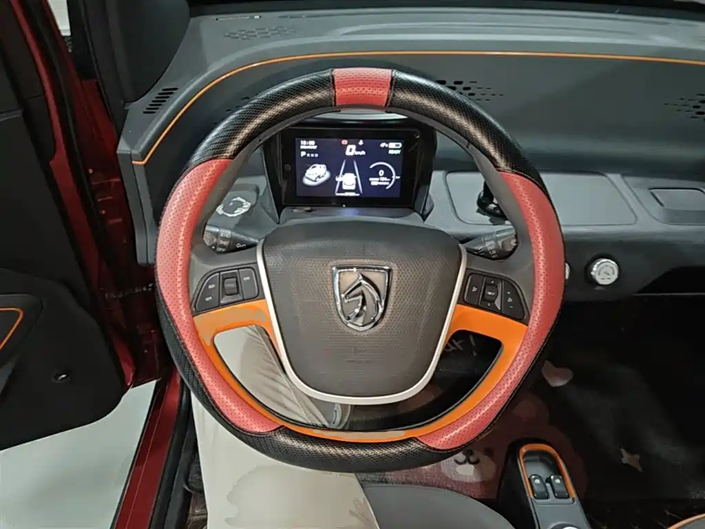 Baojun E100