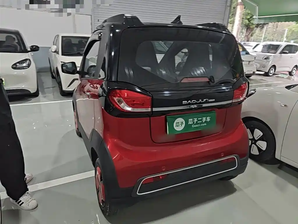 Baojun E100