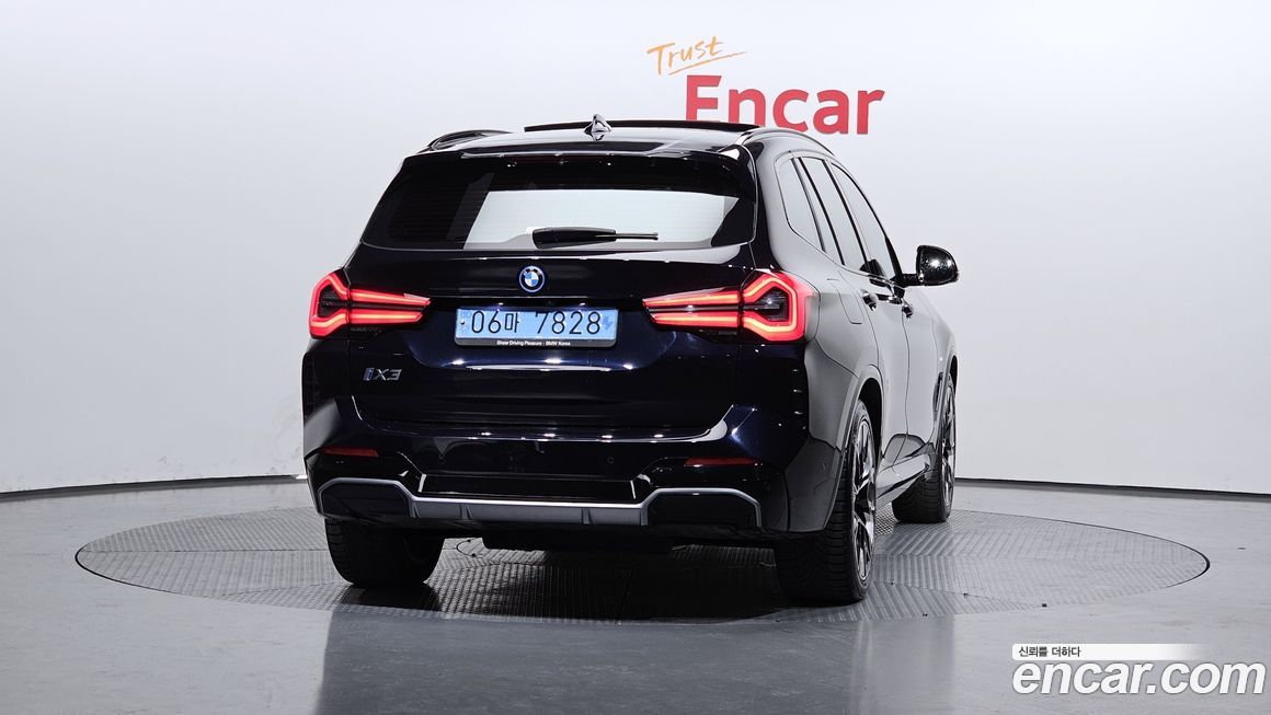 BMW iX3