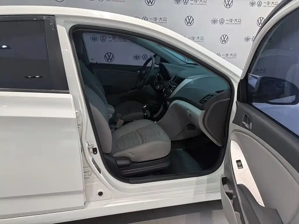 Hyundai Verna