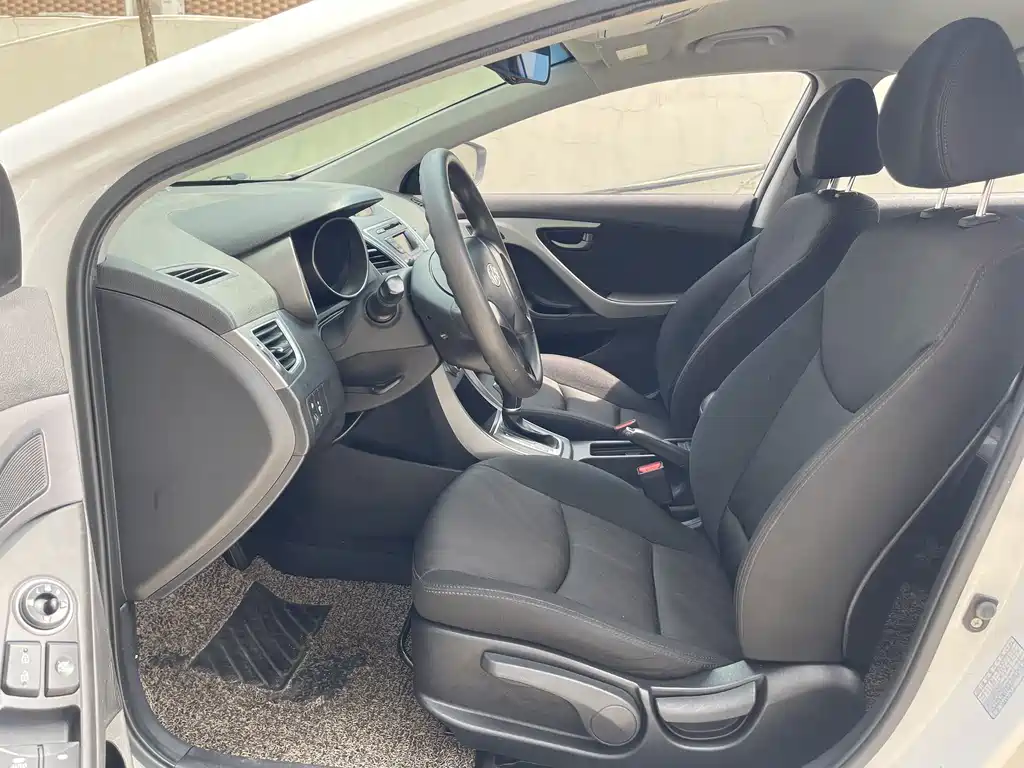 Hyundai Elantra Langdong