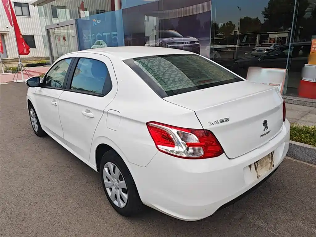 Peugeot 301