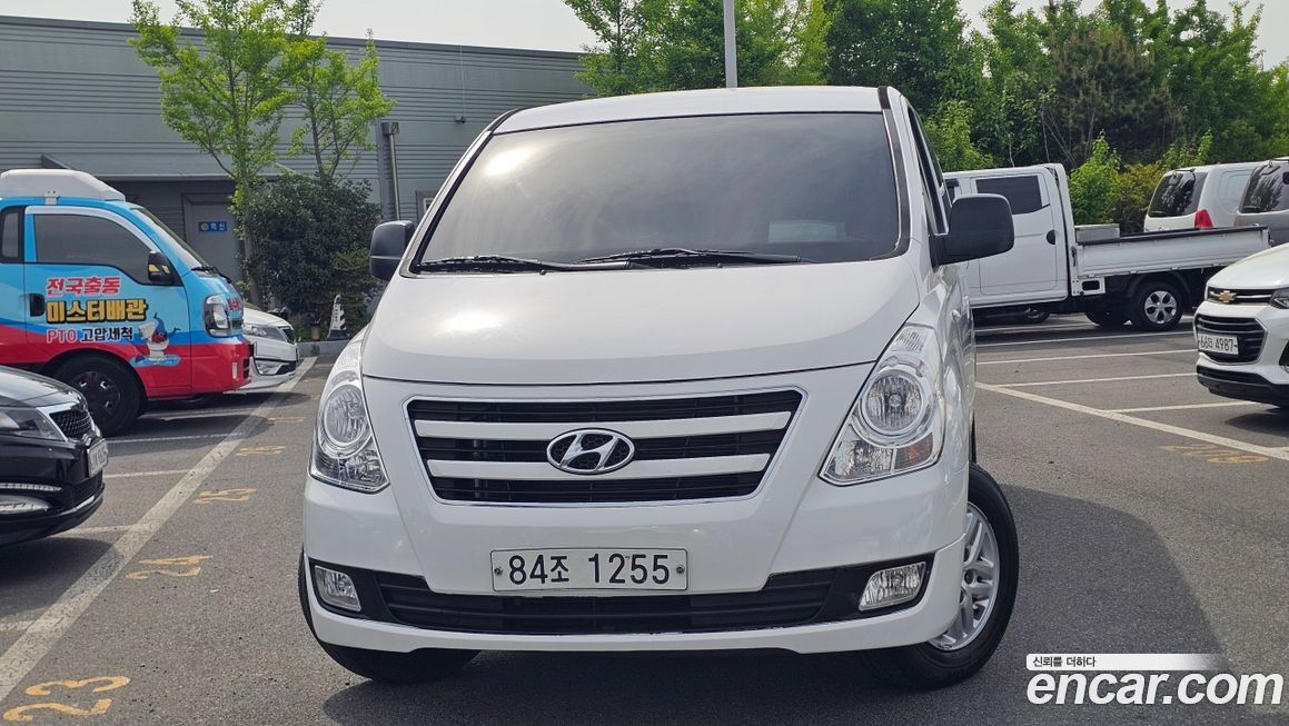 Hyundai Starex