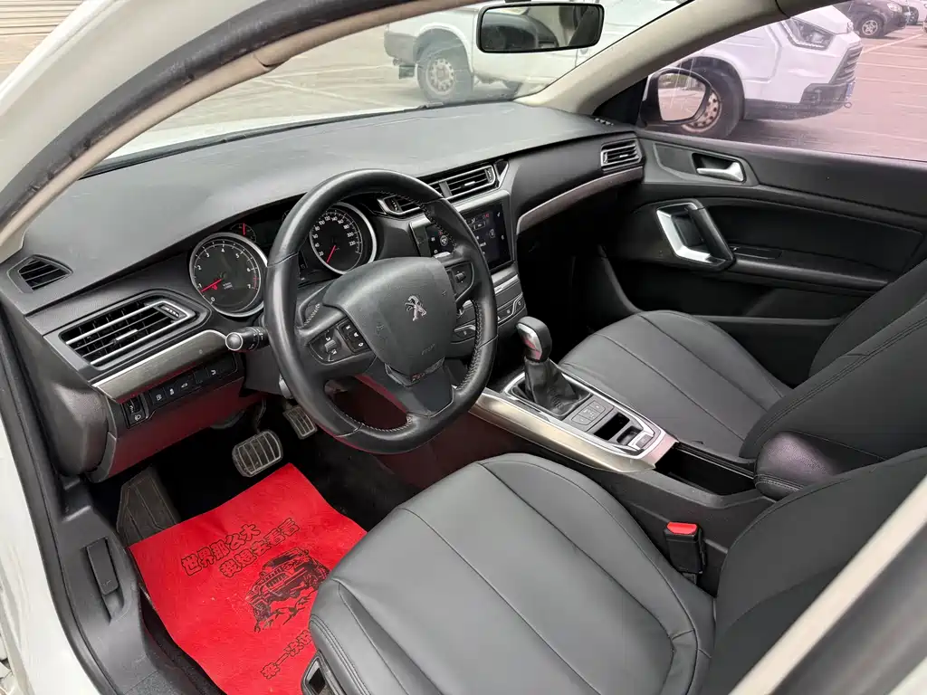 Peugeot 408