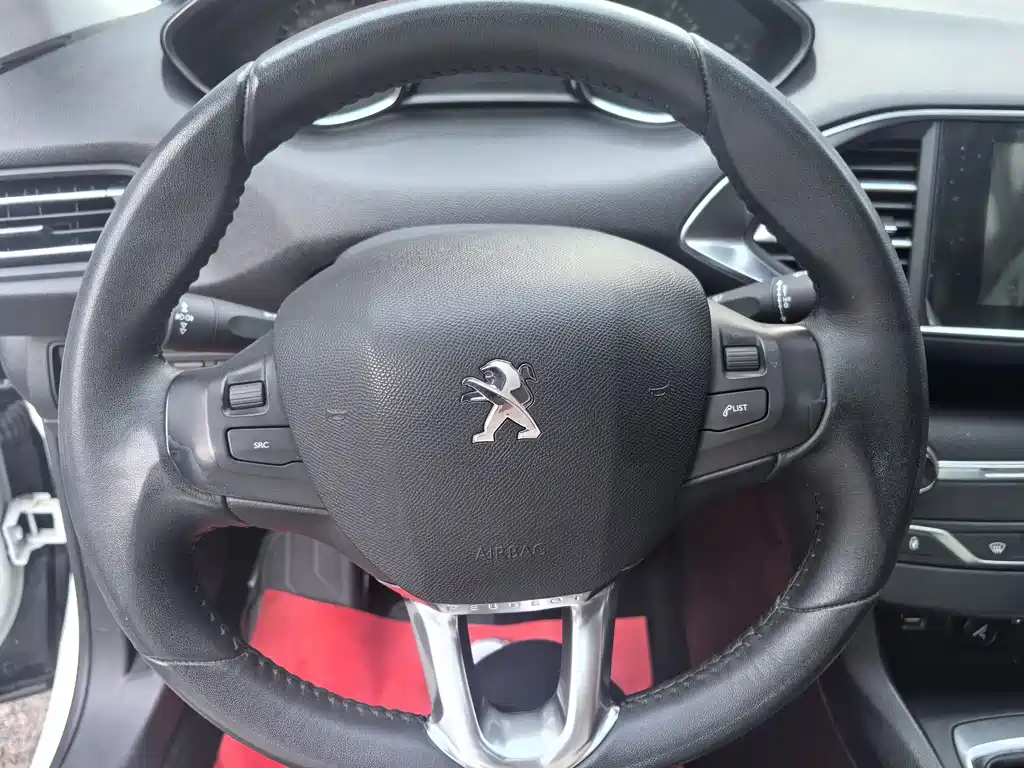 Peugeot 308S