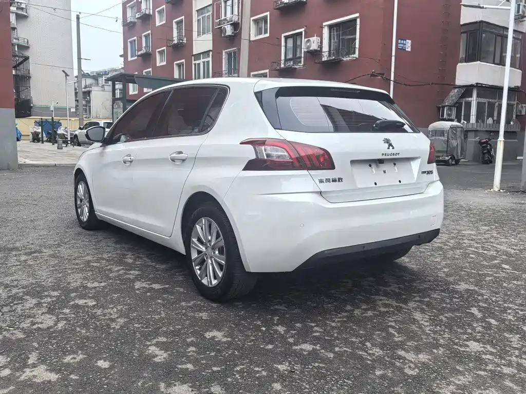 Peugeot 308S