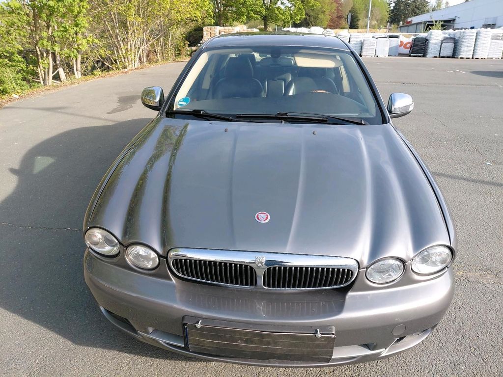 Jaguar X-Type