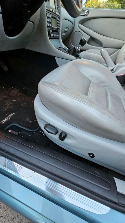 Jaguar X-Type