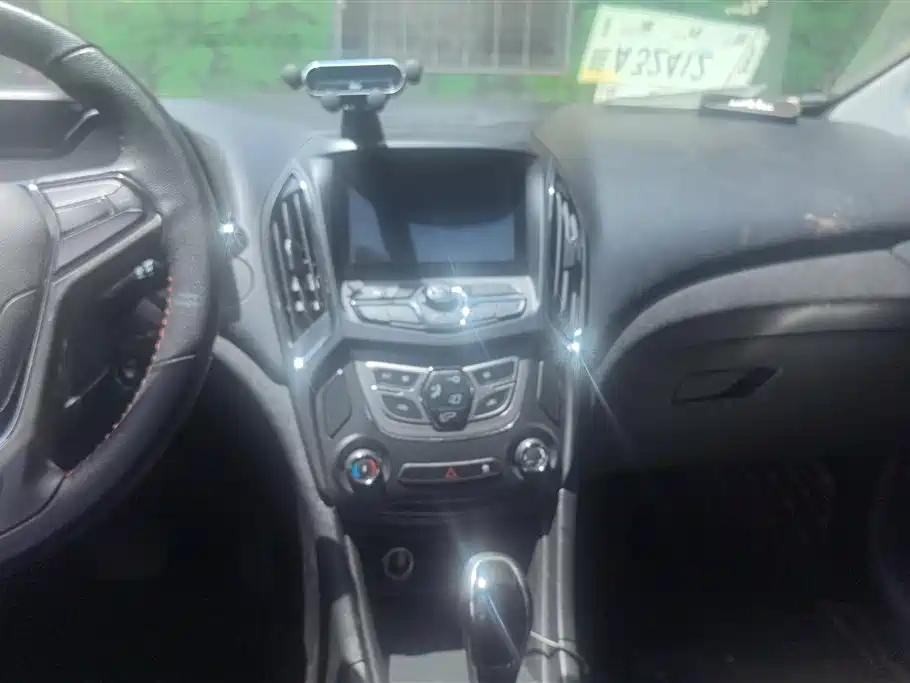 Chery Arrizo 5