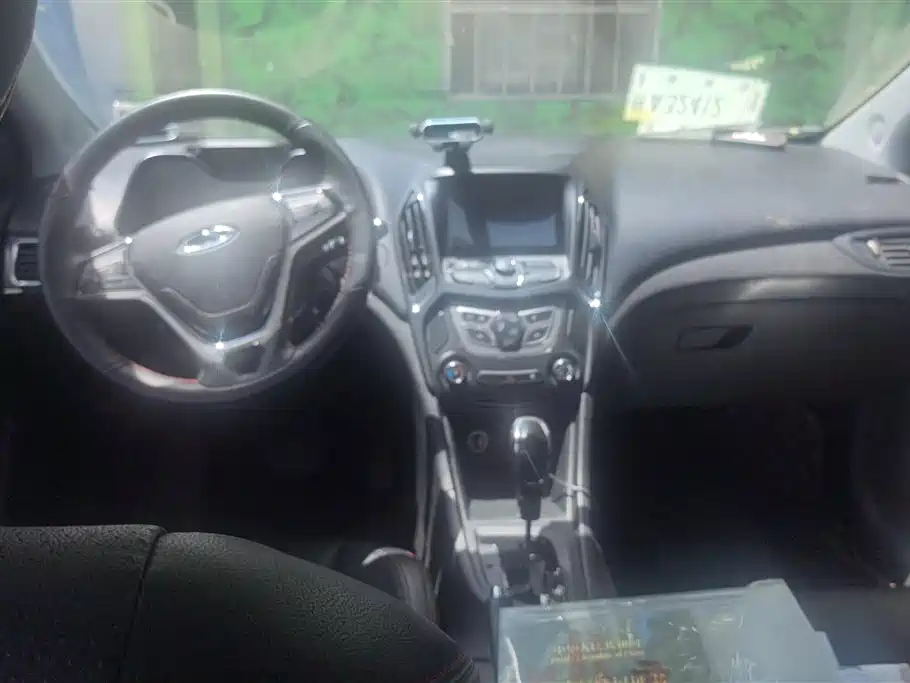 Chery Arrizo 5