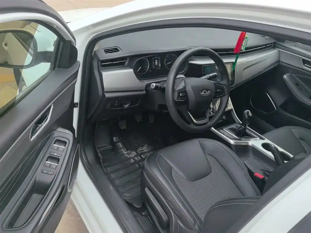 Chery Arrizo 5