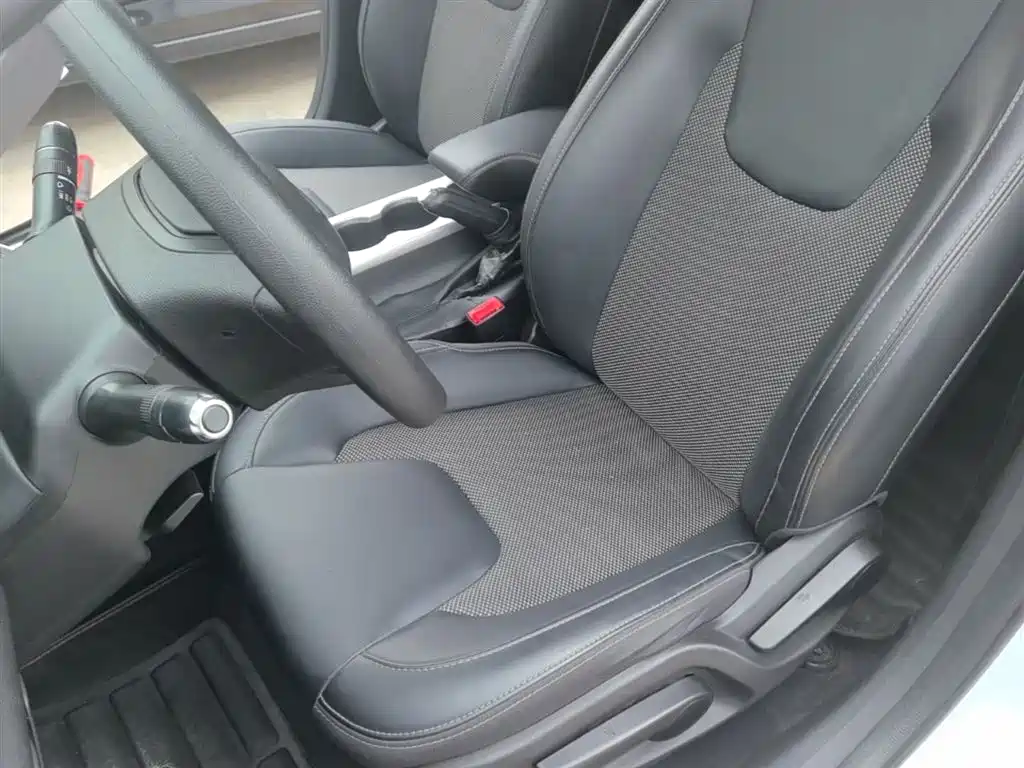 Chery Arrizo 5