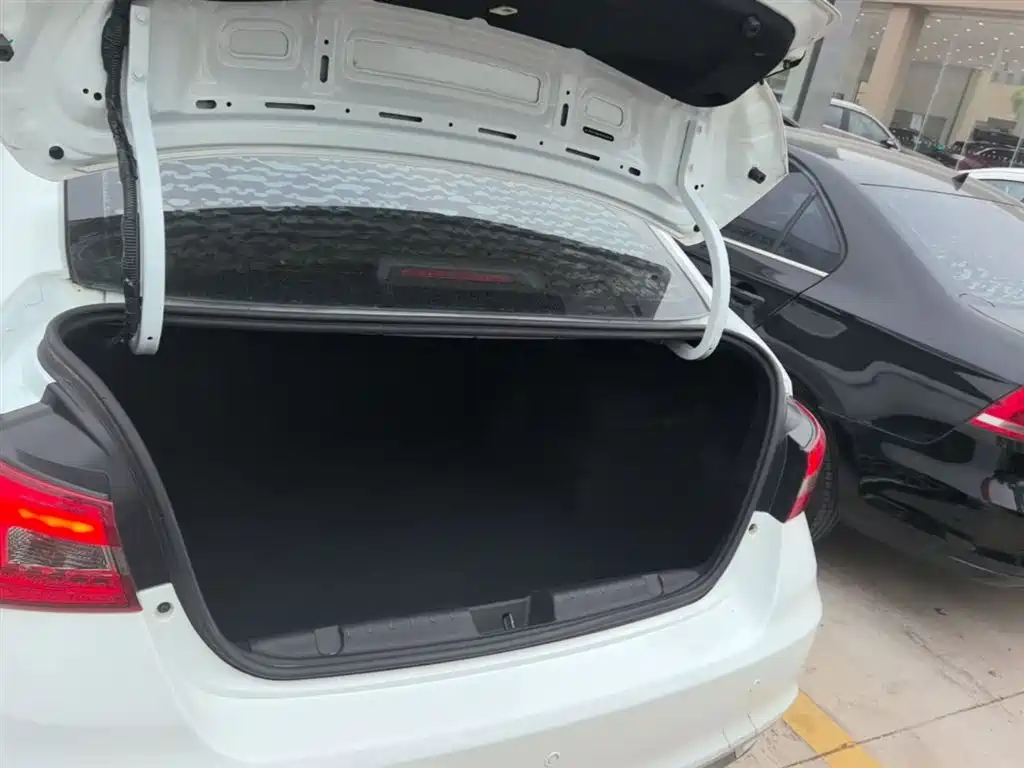 Chery Arrizo 5
