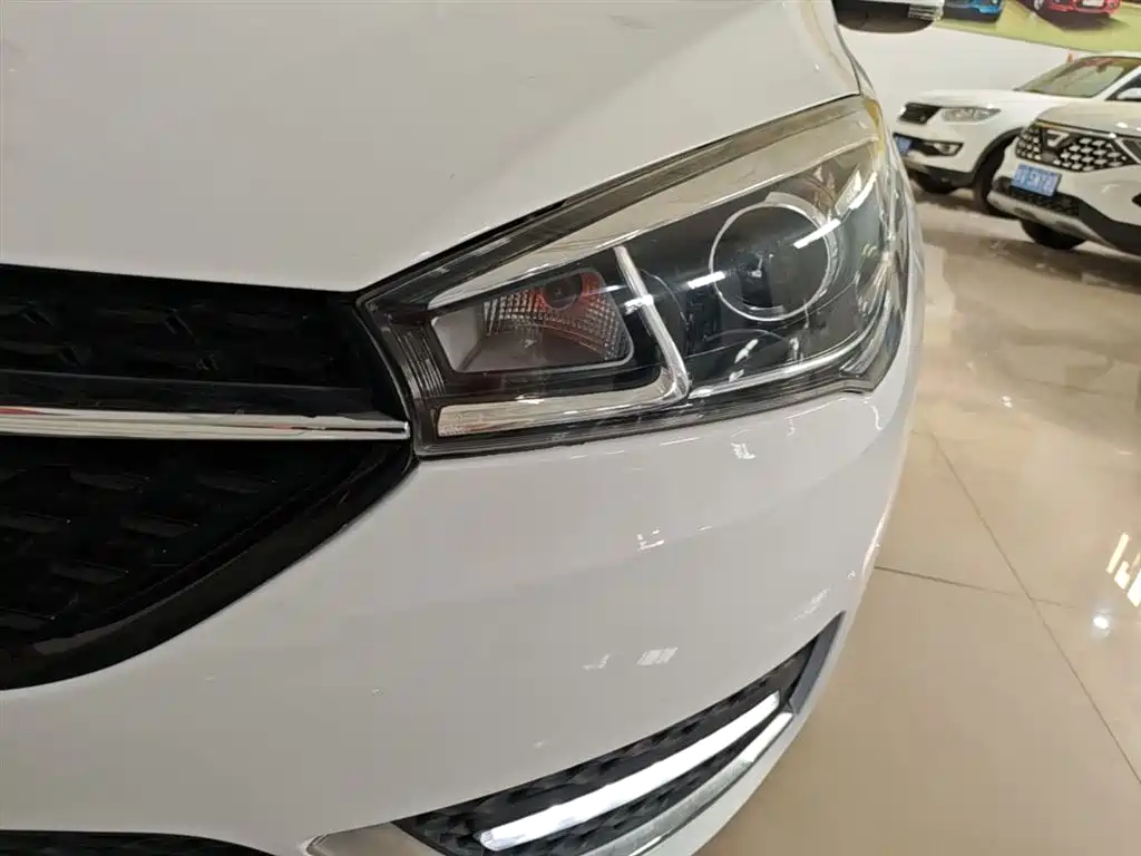 Chery Arrizo 5
