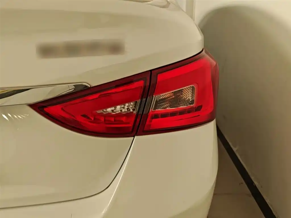 Chery Arrizo 5