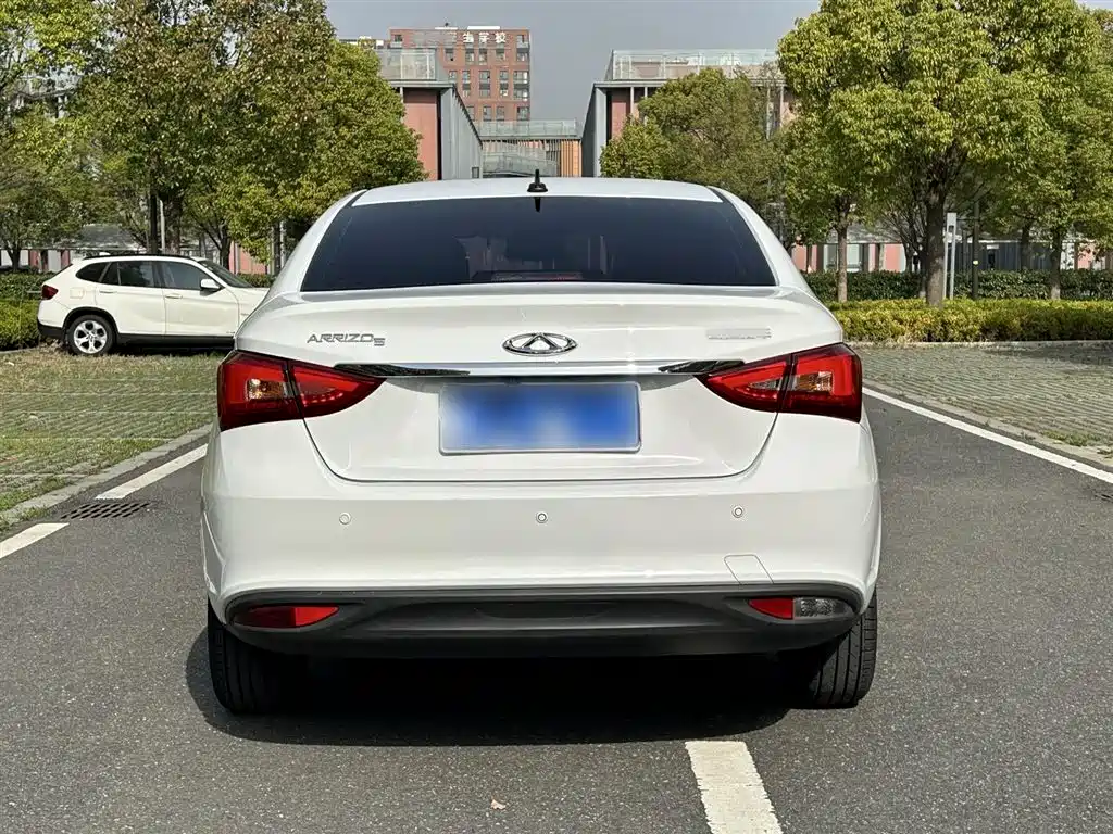 Chery Arrizo 5