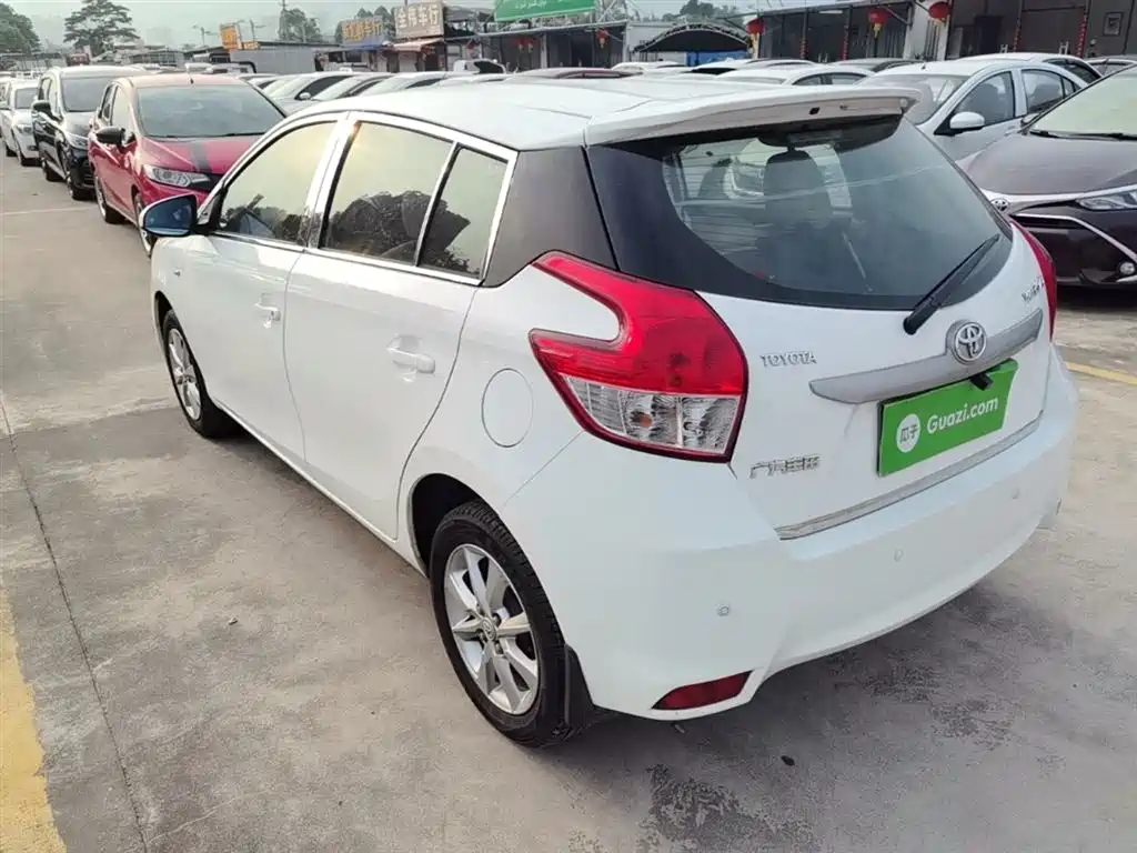 Toyota Yaris L