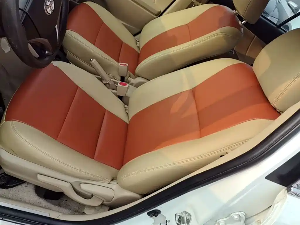 Toyota Yaris L