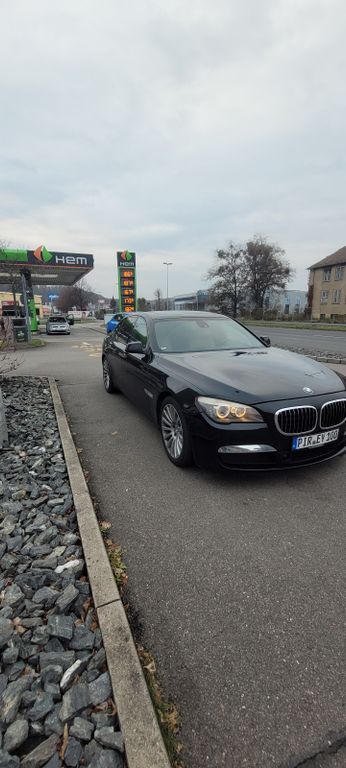 BMW 730
