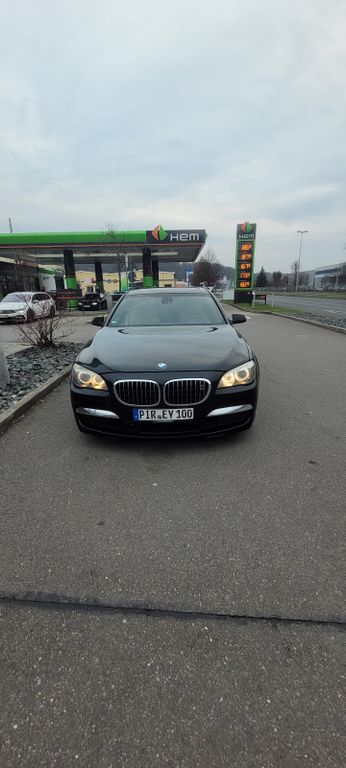 BMW 730