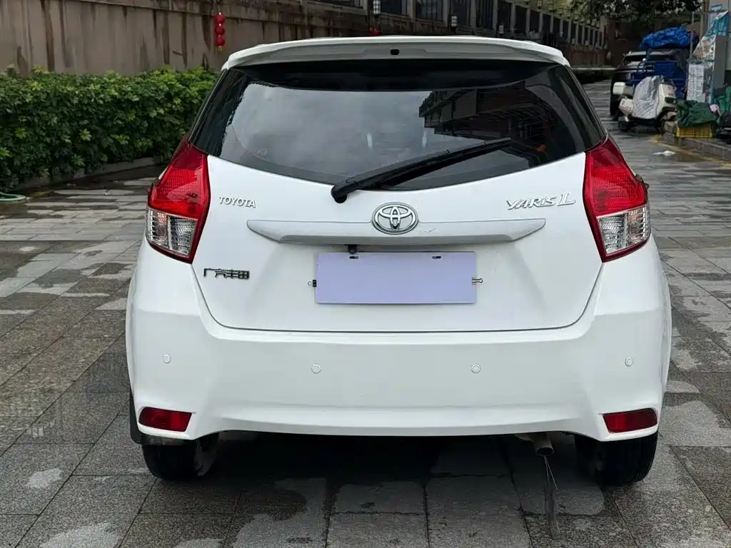 Toyota Yaris L