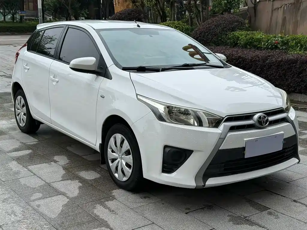 Toyota Yaris L