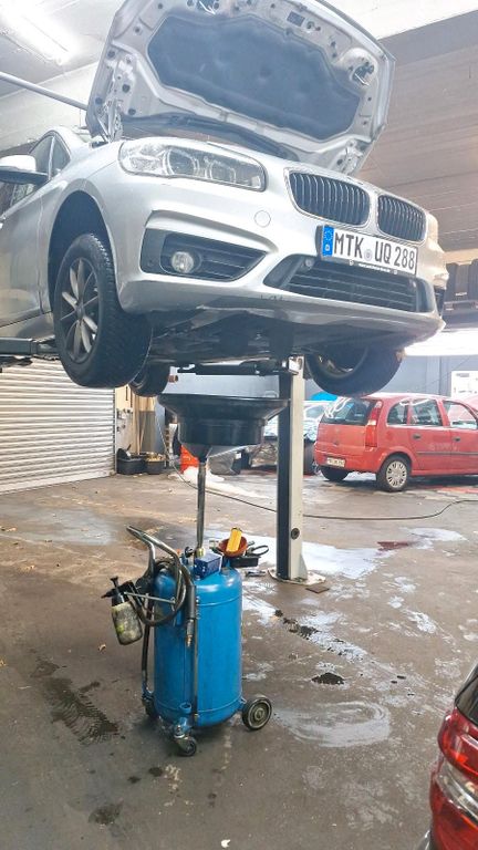 BMW 216