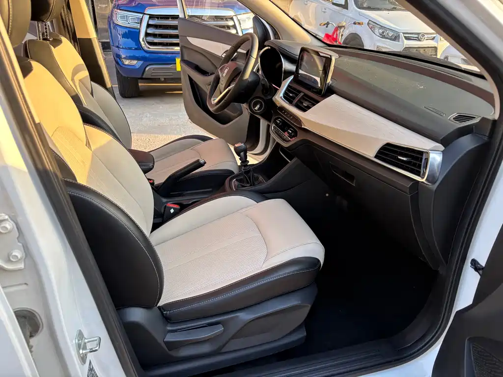 Baojun 360