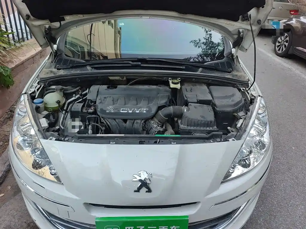 Peugeot 408