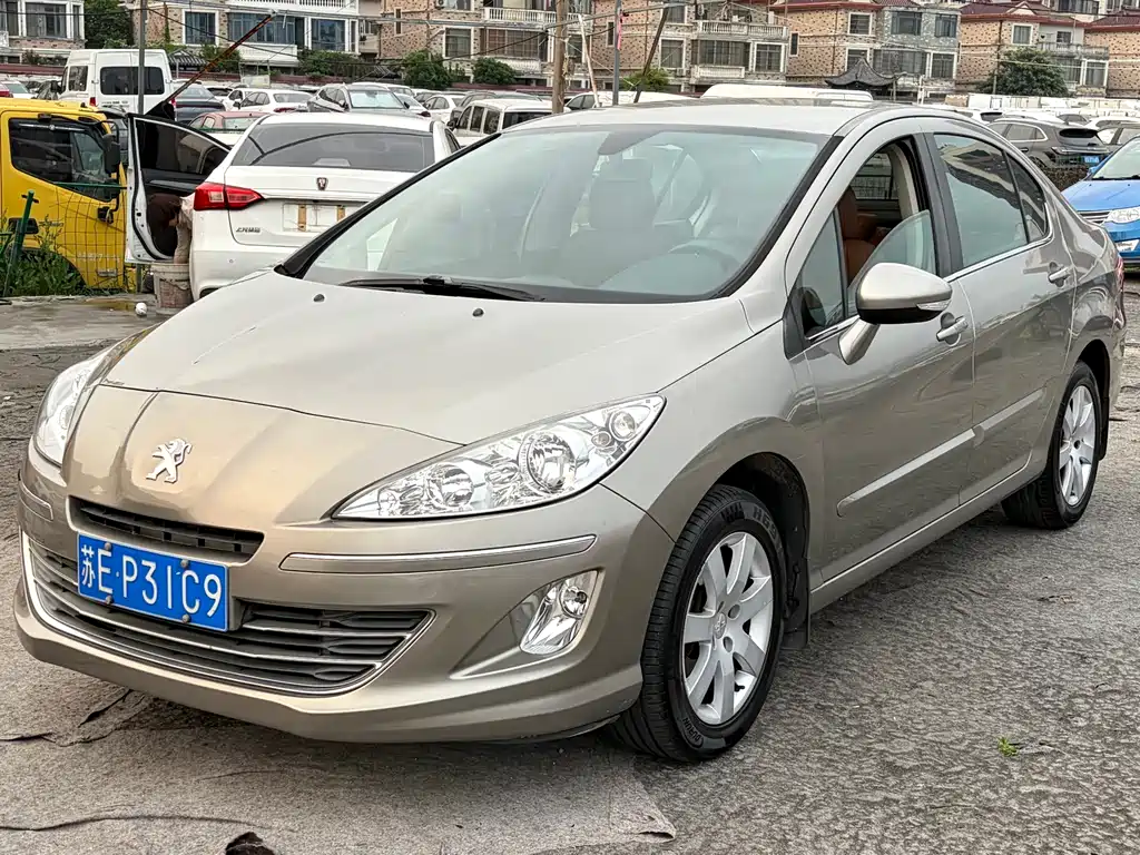 Peugeot 408