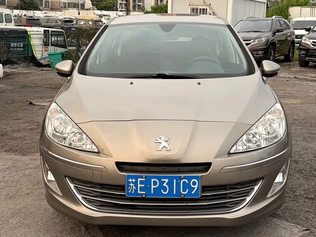Peugeot 408