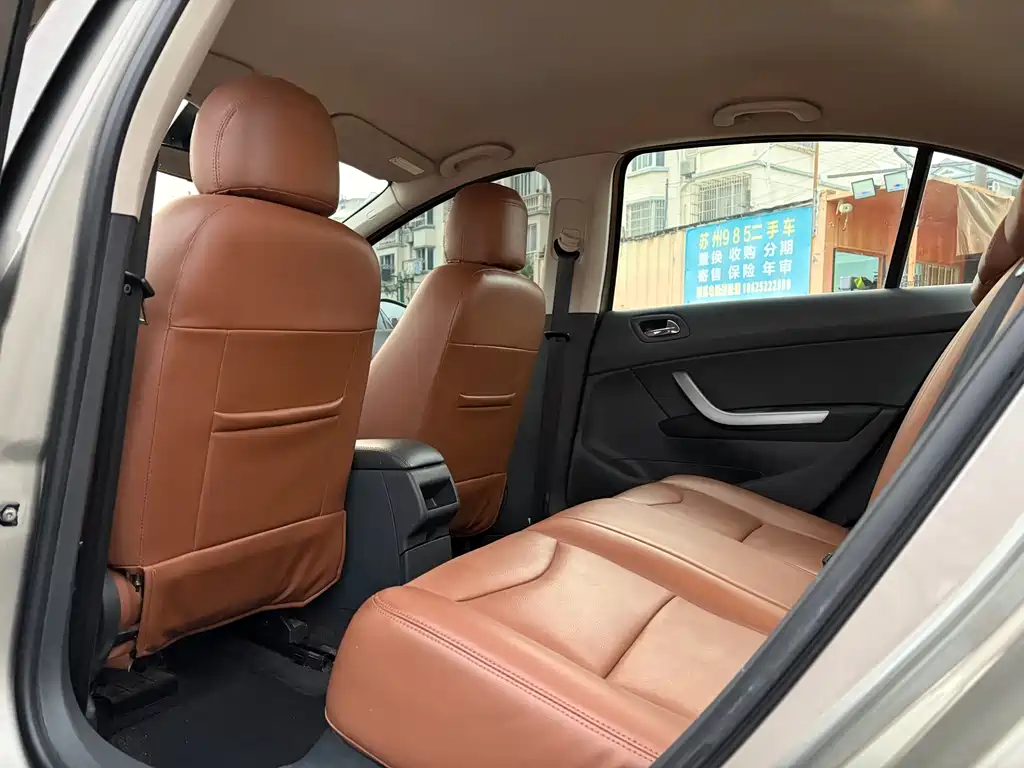 Peugeot 408