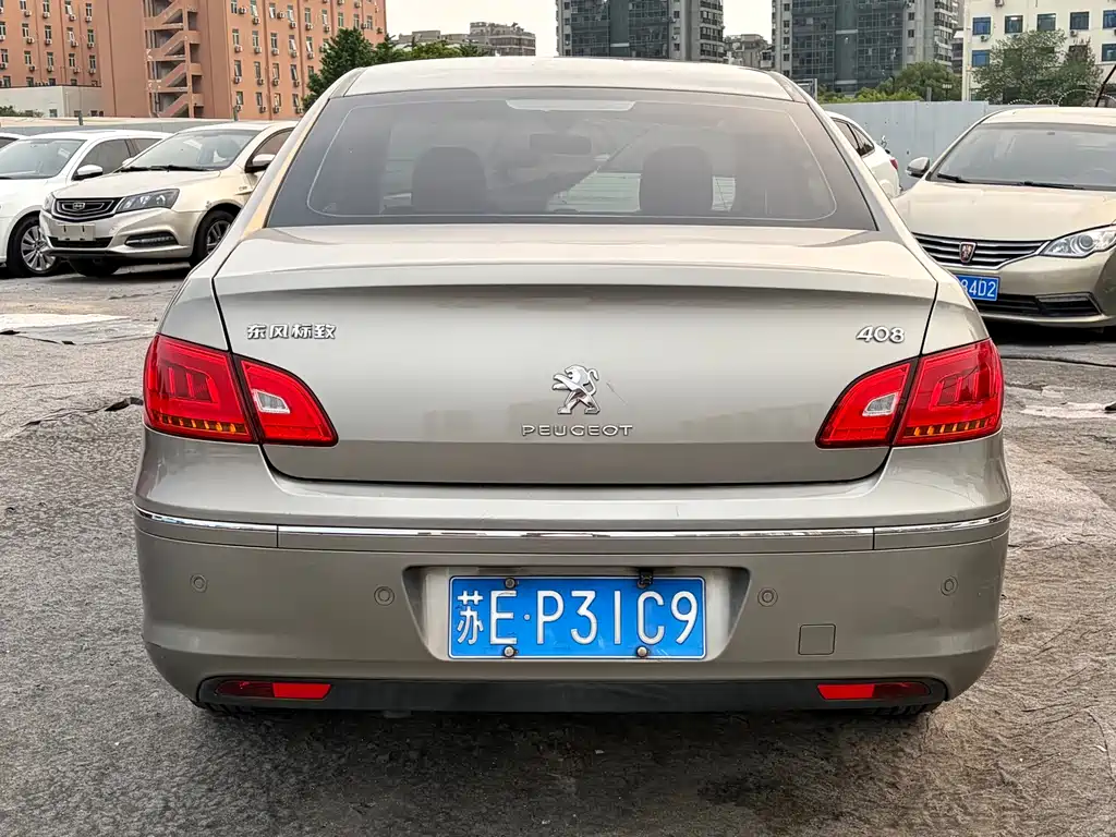 Peugeot 408