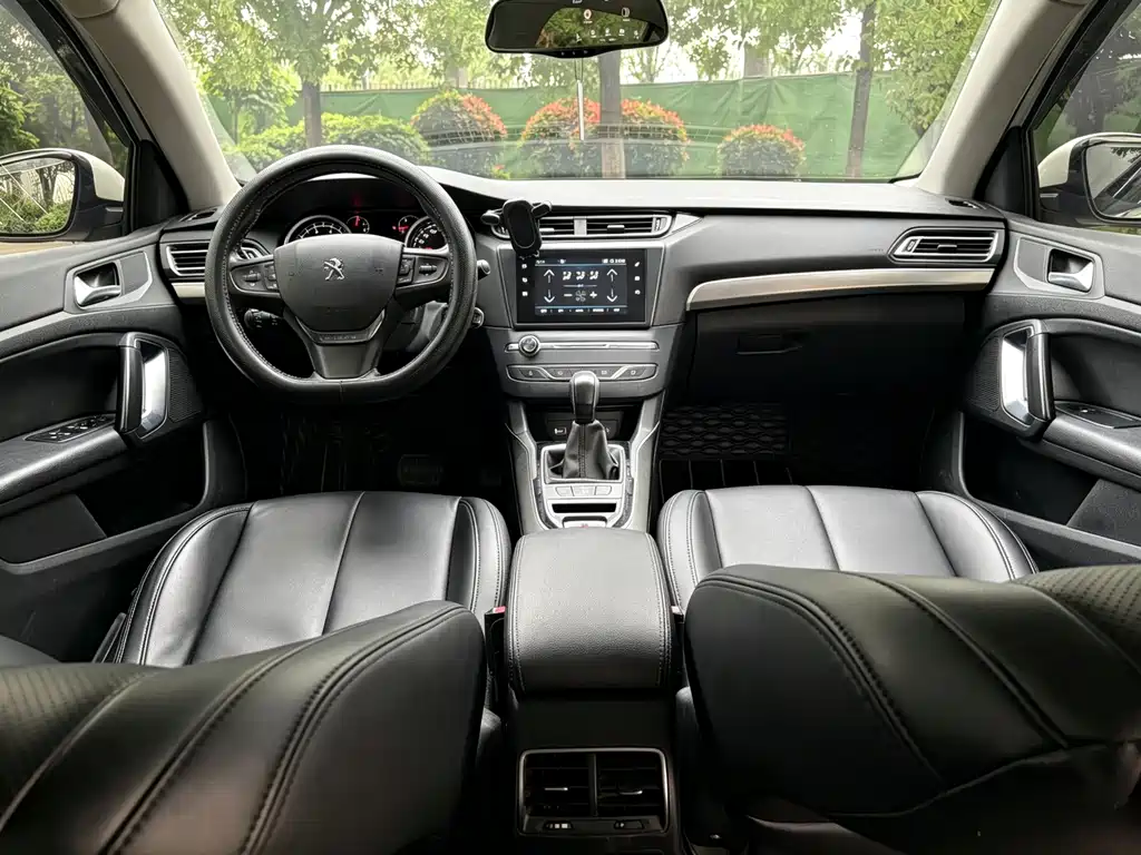 Peugeot 408
