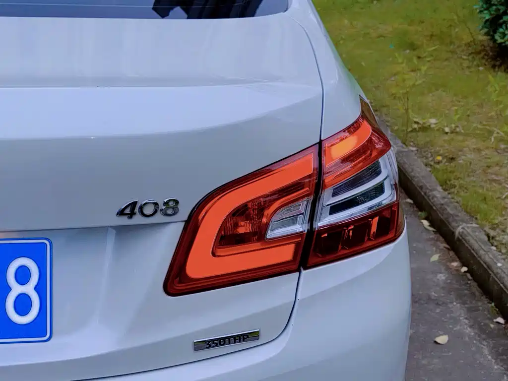 Peugeot 408