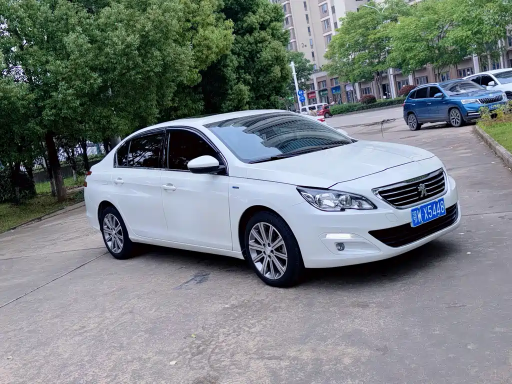 Peugeot 408