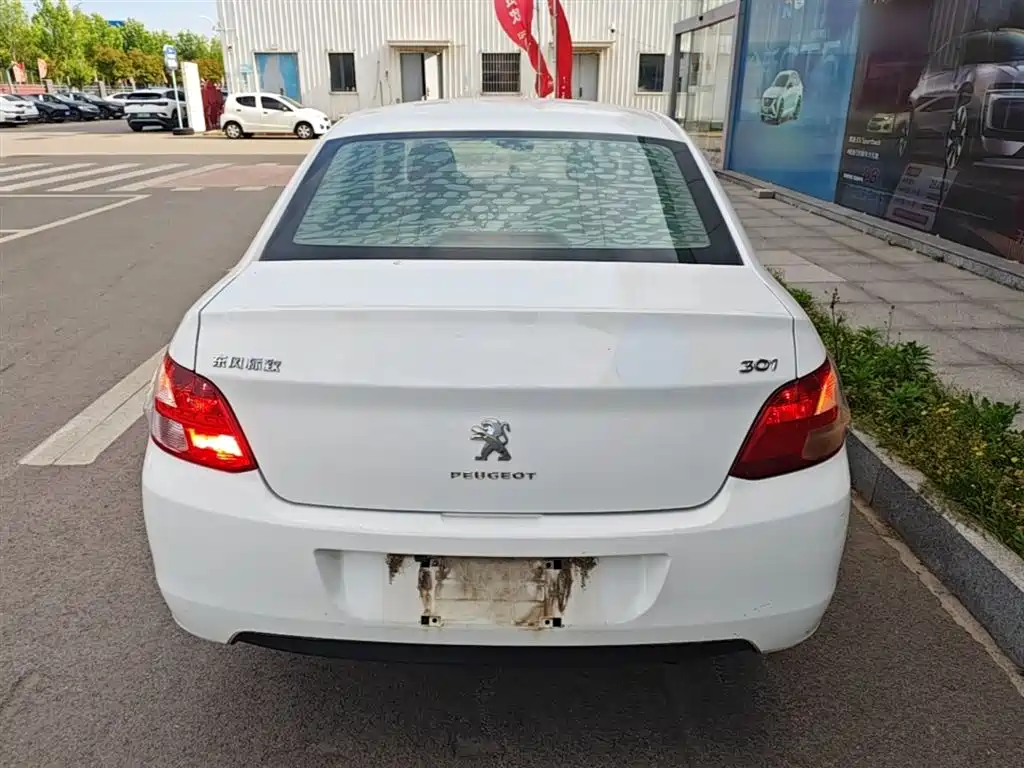 Peugeot 301